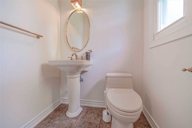 16 Laureleaf Rd, House other with 4 bedrooms, 3 bathrooms and 6 parking in Thornhill ON | Image 11
