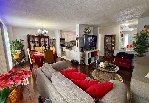 6-11 Livonia Place, Scarborough, ON, M1E4W5 | Card Image