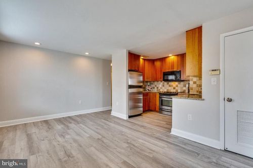 515-2440 16th St Nw, WASHINGTON, DC, 20009-3566 | Card Image