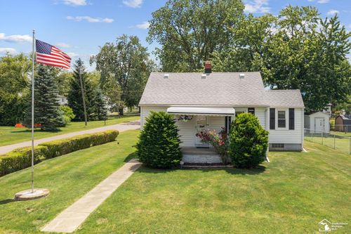 1011 Rambow Dr, Monroe, MI, 48161-1854 | Card Image