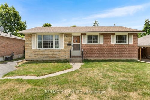 216 Sidney St, Trenton, ON, K8V2T3 | Card Image
