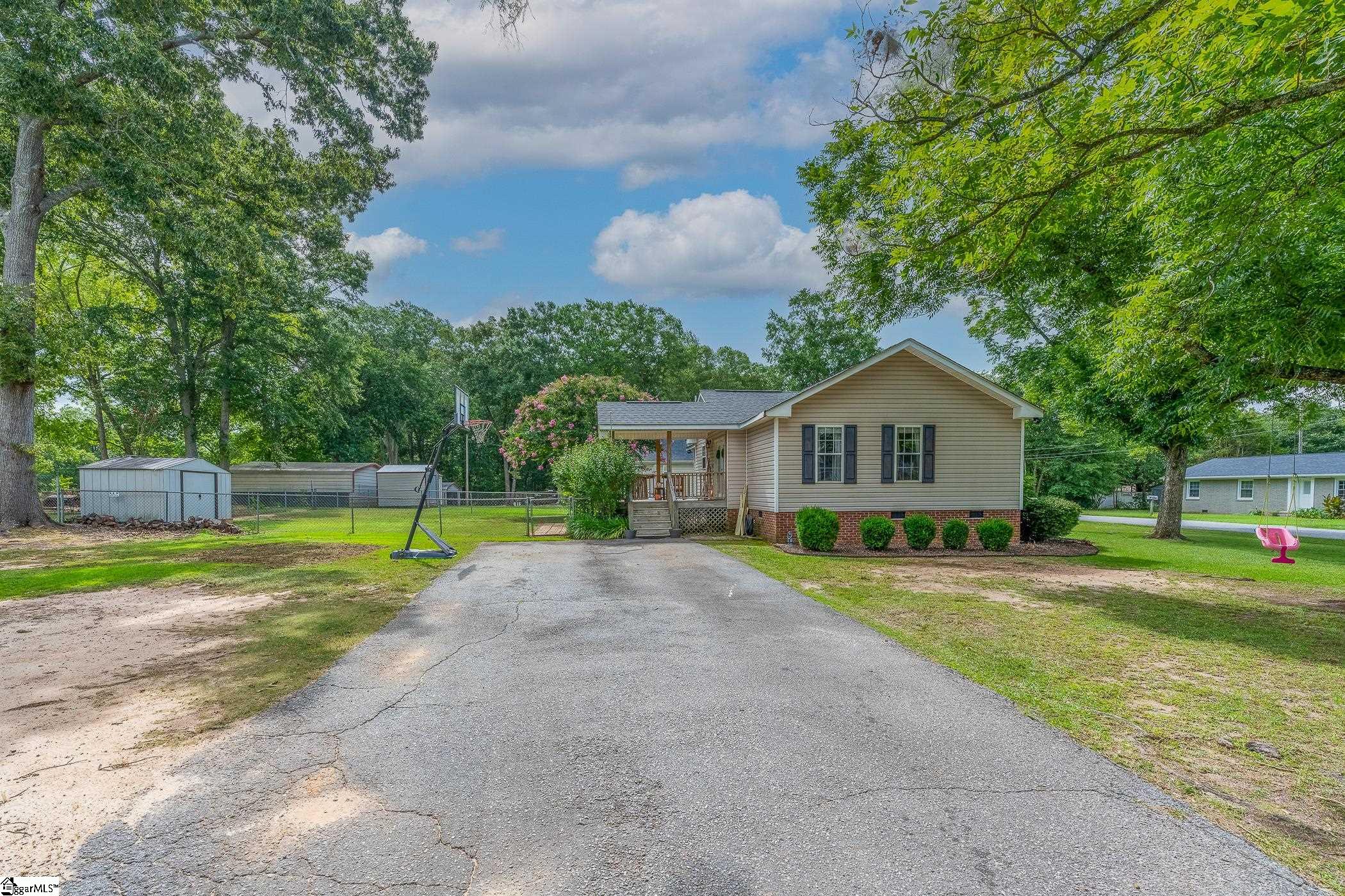 Residential in Laurens 3