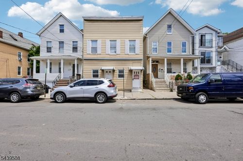 523 Franklin St, Elizabethport, NJ, 07206-2476 | Card Image