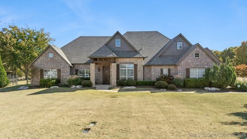 7135 Kingbird Ct, Owasso, OK, 74055-6285 | Card Image