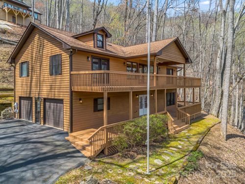 1116 High Vista Dr, Mills River, NC, 28759-2561 | Card Image