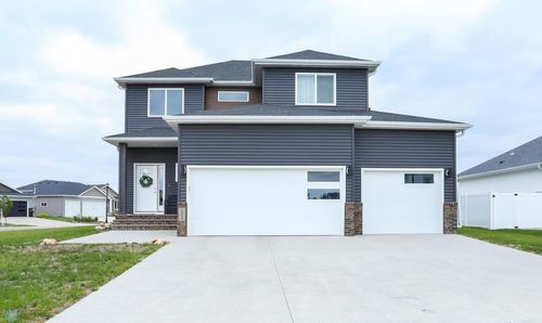 1326 Commander Dr W, West Fargo, ND, 58078-8457 | Card Image