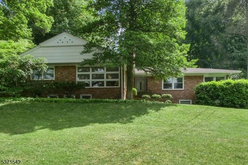 31 Sheffield Rd, Summit, NJ, 07901-3728 | Card Image
