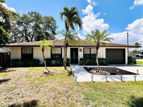 3390 Artesian Dr, Lake Worth, FL, 33462-3610 | Card Image