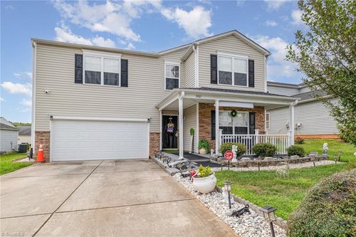 3907 Whispering Willows Dr, Greensboro, NC, 27406-8693 | Card Image