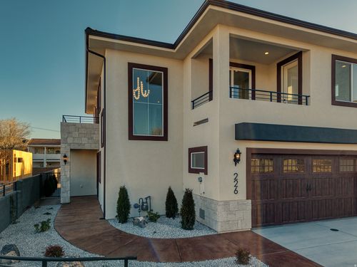 226 E 1100 N, Hurricane, UT, 84737-2695 | Card Image