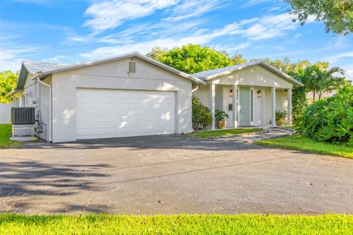 4085 42nd Ave S, St Petersburg, FL, 33711-4222 | Card Image