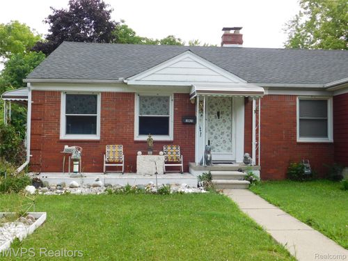 18925 Roscommon St, Harper Woods, MI, 48225-2113 | Card Image