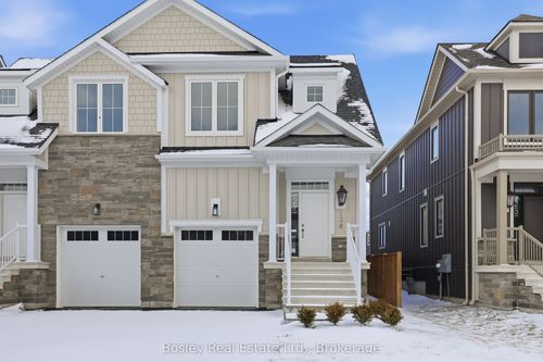 130 White Oak Cres, Blue Mountains, ON, L9Y5T5 | Card Image
