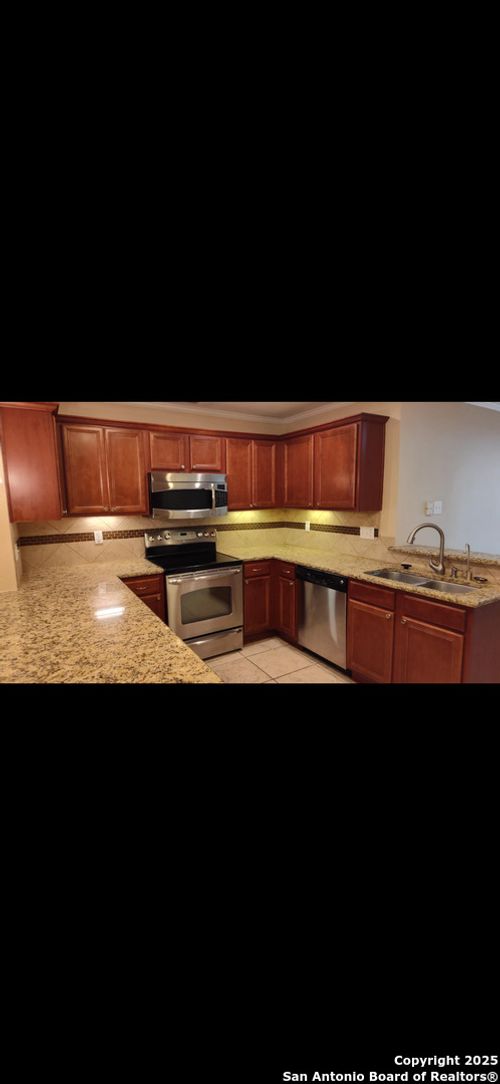apt-302-100 Lorenz Rd, San Antonio, TX, 78209-2508 | Card Image
