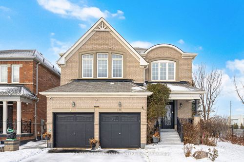 38 Lightcatcher Cir, Brampton, ON, L6P3P5 | Card Image