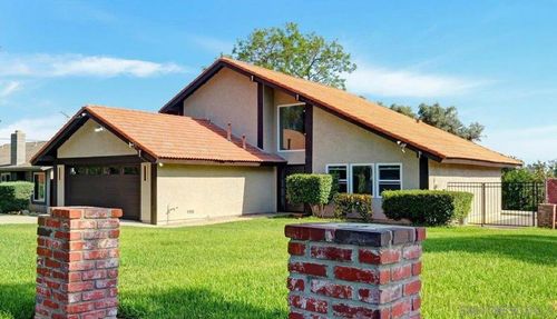 995 Bluecrest St, Corona, CA, 92882-4006 | Card Image
