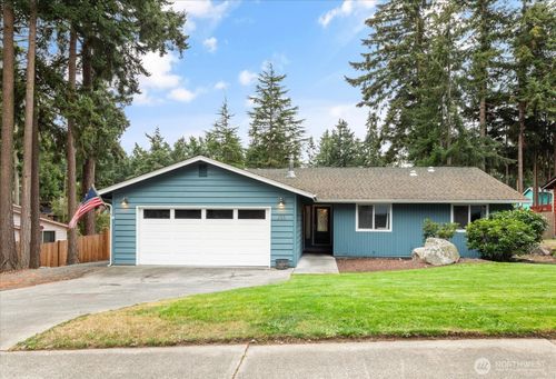 255 Nw Columbia Dr, Oak Harbor, WA, 98277-4417 | Card Image