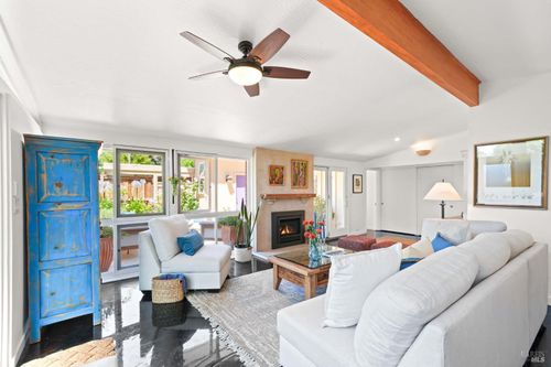 39 Orchard Way, Novato, CA, 94947 | Card Image