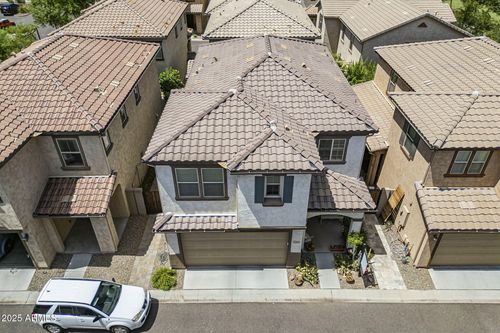 4727 E Betty Elyse Ln, Phoenix, AZ, 85032-3337 | Card Image