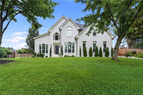 4221 Willow Oak Dr, Gainesville, GA, 30506-4309 | Card Image