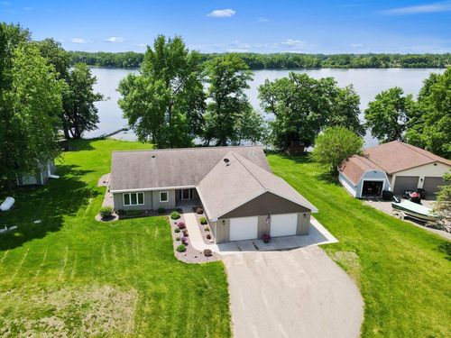 1642 Scenic Hideaway Ln Ne, Elysian, MN, 56028-4424 | Card Image