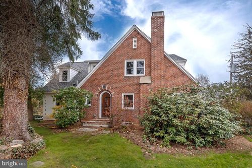 28 Orchard Ln, BERWYN, PA, 19312-1254 | Card Image