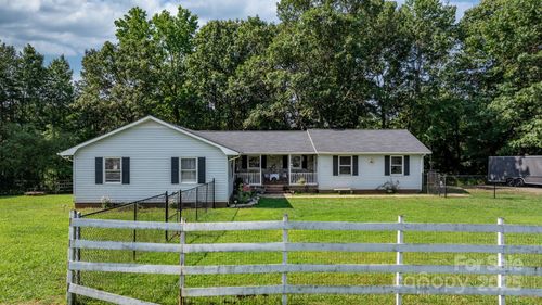 4395 Burton Dr, Maiden, NC, 28650-9165 | Card Image