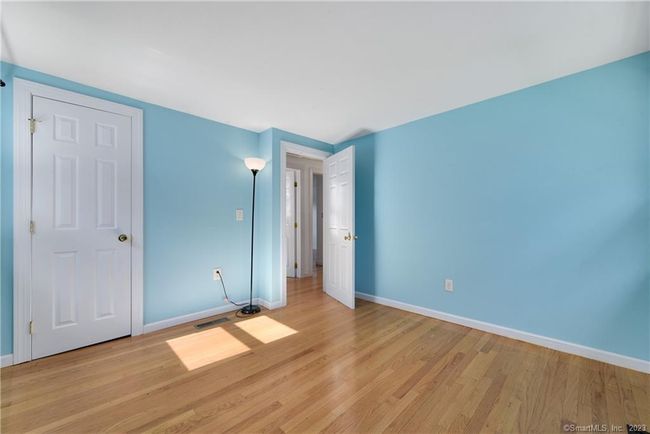115 Mohawk Drive Ext, House other with 3 bedrooms, 2 bathrooms and 2 parking in West Haven CT | Image 13