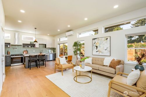 5116 15th Ave S, Seattle, WA, 98108-2316 | Card Image