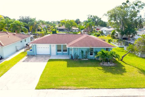 9816 Island Harbor Dr, Port Richey, FL, 34668-3522 | Card Image