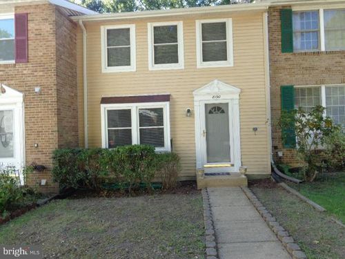 8190 Curving Creek Ct, SPRINGFIELD, VA, 22153-3711 | Card Image