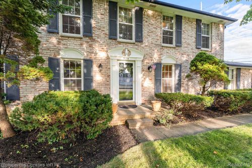 3014 Caswell Dr, Troy, MI, 48084-1205 | Card Image