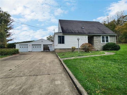 7216 Beach Rd, Auburn, NY, 13021-9587 | Card Image