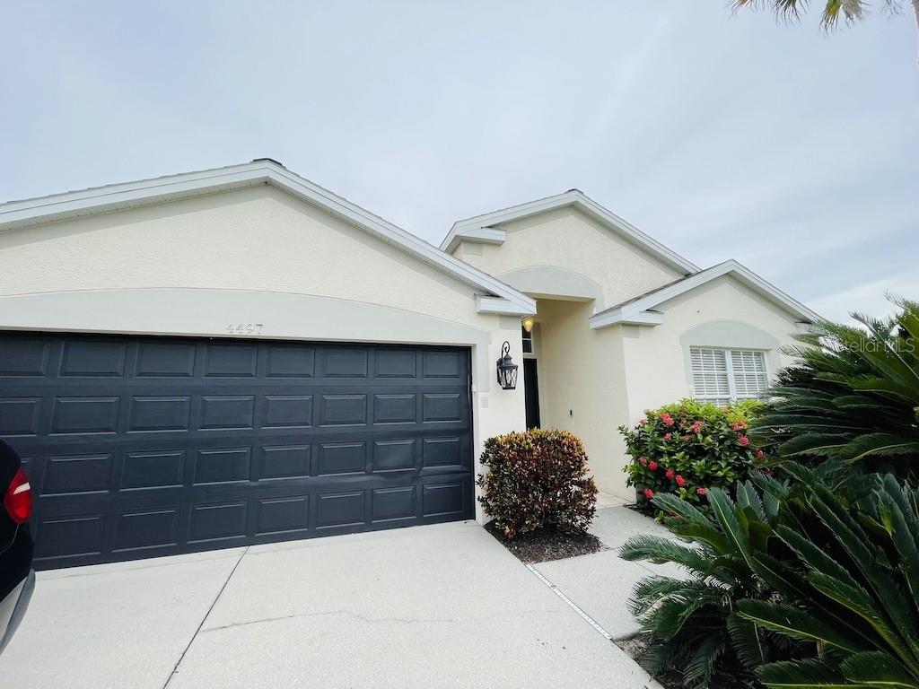 Sanibel Way, Bradenton, FL 34203
