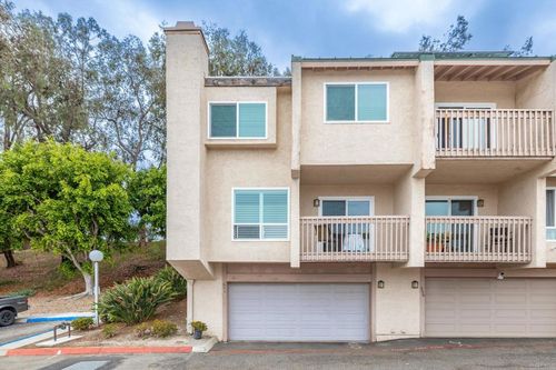 694 Ascot Drive, Vista, CA, 92083 | Card Image