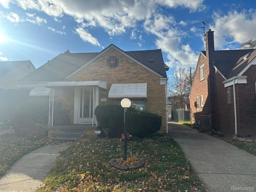 19429 Winthrop St, Detroit, MI, 48235-2033 | Card Image