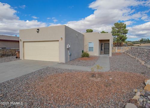 2656 Bearcat Dr, Las Cruces, NM, 88001-1599 | Card Image