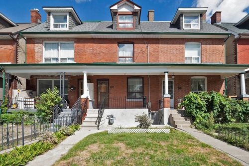 60 Ulster St, Toronto, ON, M5S1E5 | Card Image