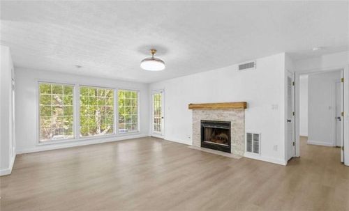 204 Berkeley Woods Dr, Duluth, GA, 30096-6346 | Card Image