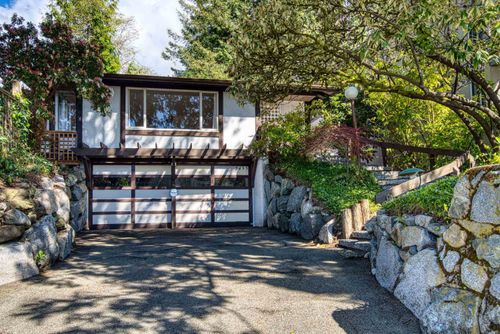 2493 Haywood Ave, West Vancouver, BC, V7V1Y2 | Card Image