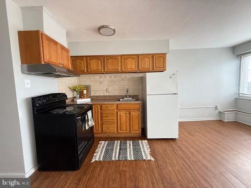 1111 Barclay Towers, CHERRY HILL, NJ, 08034 | Card Image