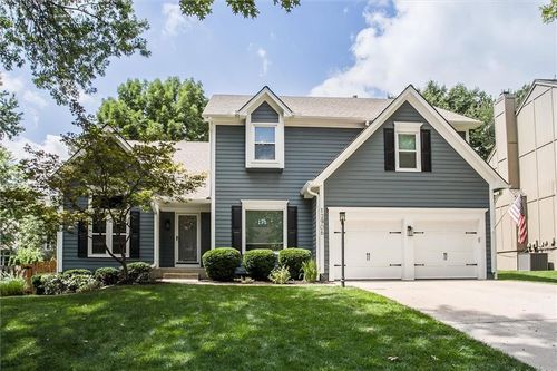 12906 Connell Dr, Overland Park, KS, 66213-3232 | Card Image