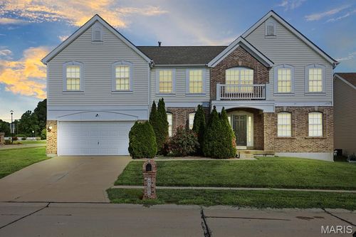 2701 Emerald Creek Ct, Florissant, MO, 63031-2044 | Card Image