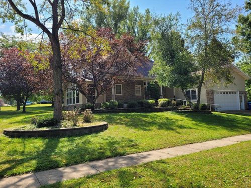 1108 3rd St Ne, Oelwein, IA, 50662-1879 | Card Image