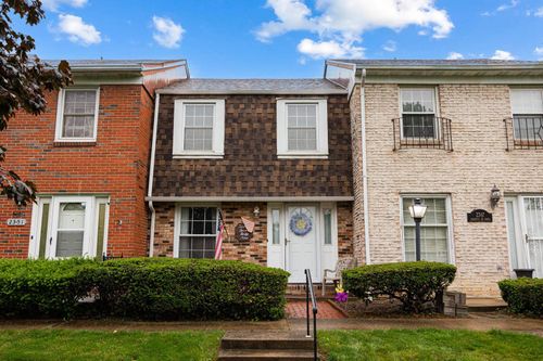 b9-2349 Hardesty Dr N, Columbus, OH, 43204-2844 | Card Image