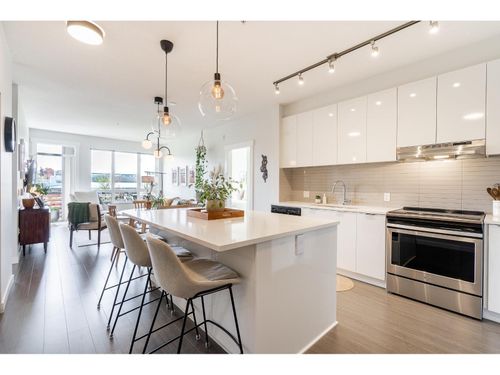 301-31158 Westridge Pl, Abbotsford, BC, V2T0K5 | Card Image