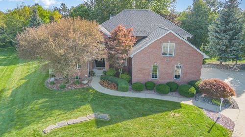 4270 Pebble Creek Ct, Saginaw, MI, 48603-1282 | Card Image