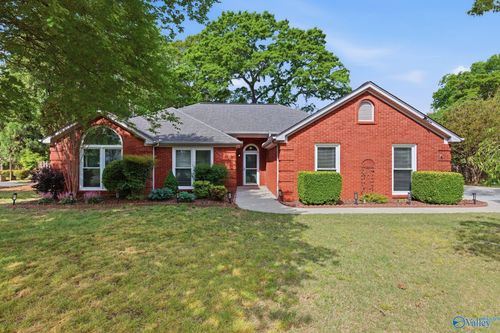 146 Manor House Dr, Huntsville, AL, 35811-8878 | Card Image