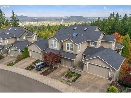 10229 Bristol Ln, Happy Valley, OR, 97086-5401 | Card Image
