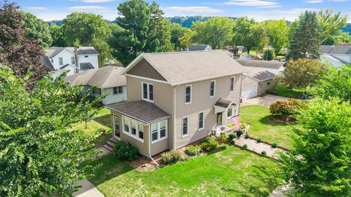 702 S 6th St, Lake City, MN, 55041-1802 | Card Image